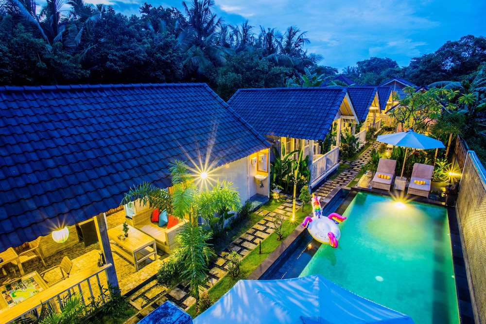 the syron huts lembongan