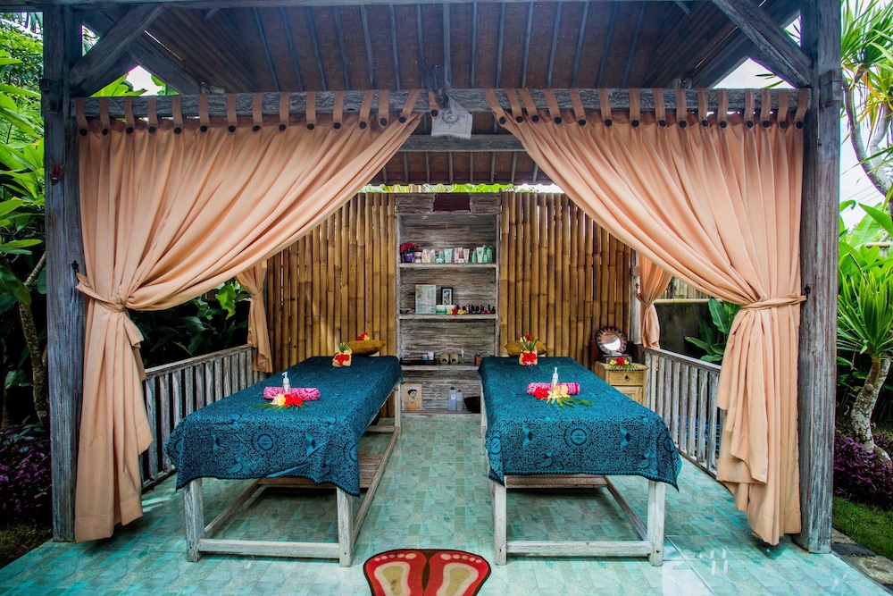 the syron huts lembongan