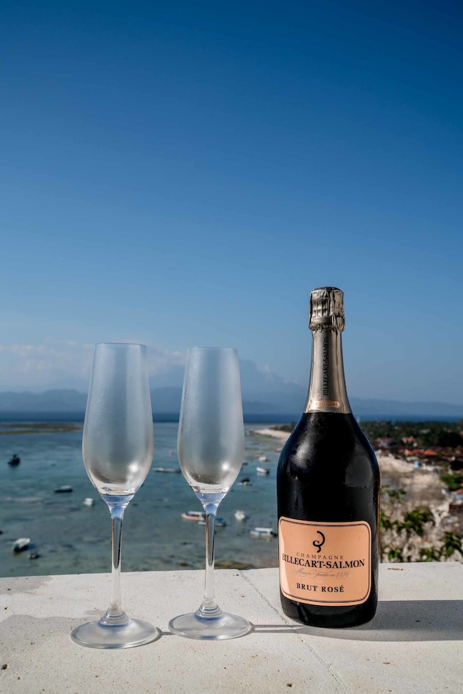 aqua nusa boutique lembongan villas