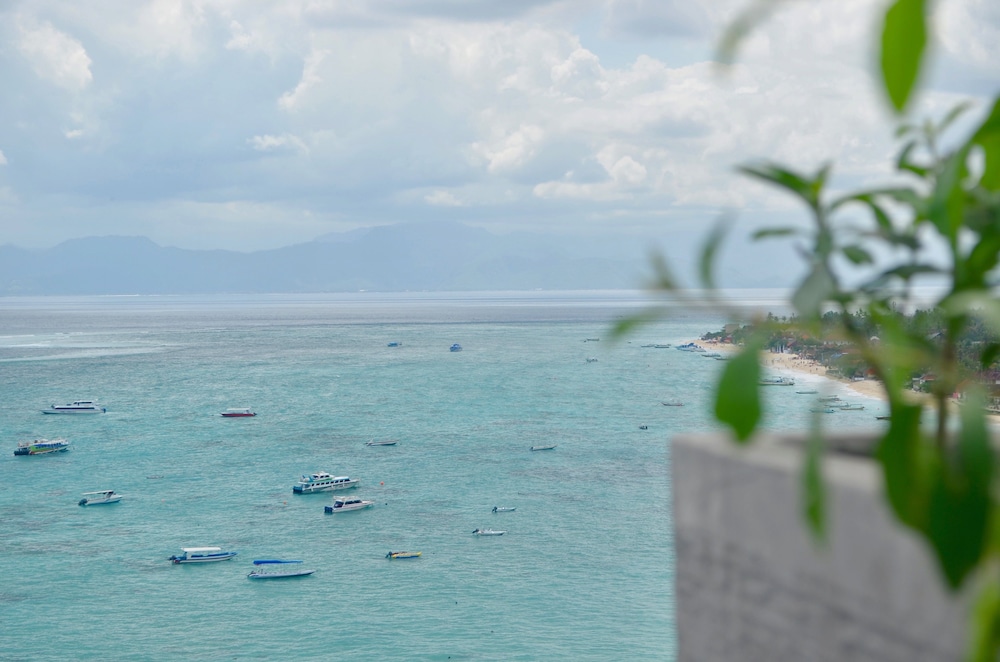 aqua nusa boutique lembongan villas