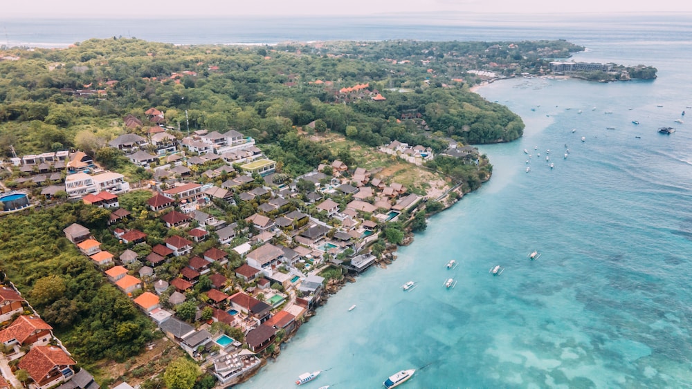 aqua nusa boutique lembongan villas