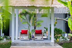 canvas escape resort