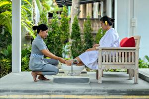 canvas escape resort