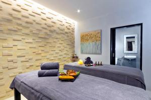 canvas escape resort