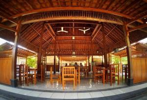 grand cepu hotel
