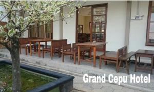 grand cepu hotel