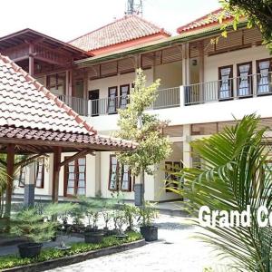 grand cepu hotel