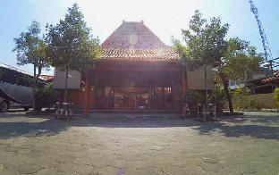 grand cepu hotel