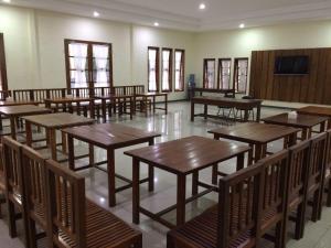 grand cepu hotel