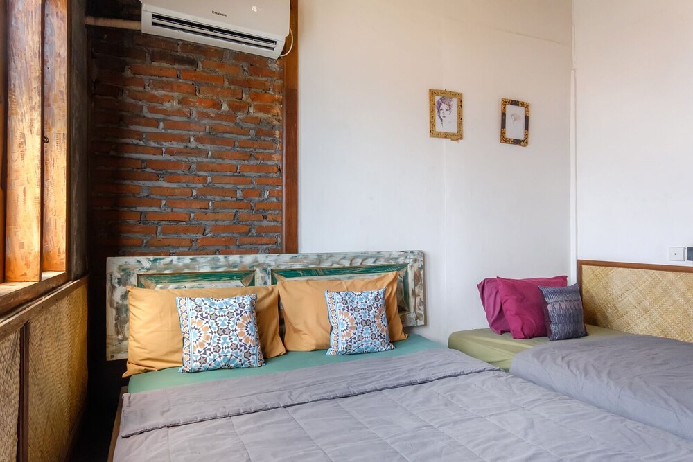 bunga desa homestay jimbaran