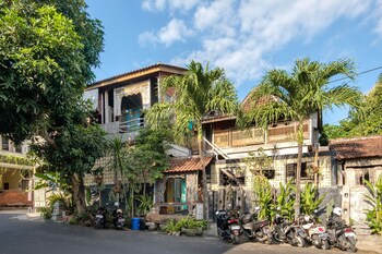 bunga desa homestay jimbaran