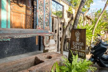 bunga desa homestay jimbaran