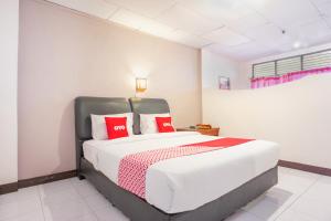 oyo 2180 vina vira hotel