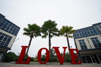 the lively hotel kualanamu airport medan