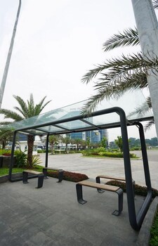 the lively hotel kualanamu airport medan