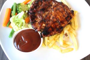 the lively hotel kualanamu airport medan