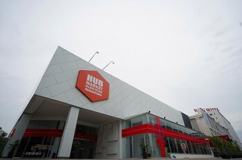 the lively hotel kualanamu airport medan