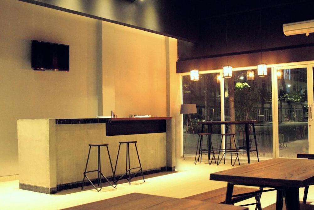 the lively hotel kualanamu airport medan