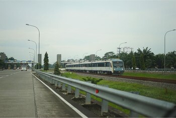 the lively hotel kualanamu airport medan