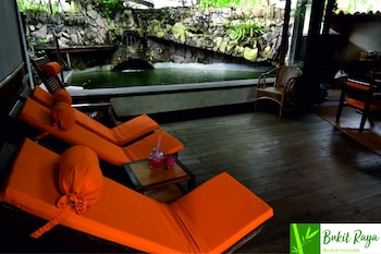 bukit raya guesthouse