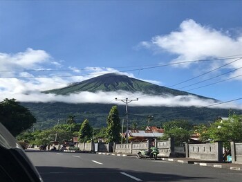 aini homestay ternate