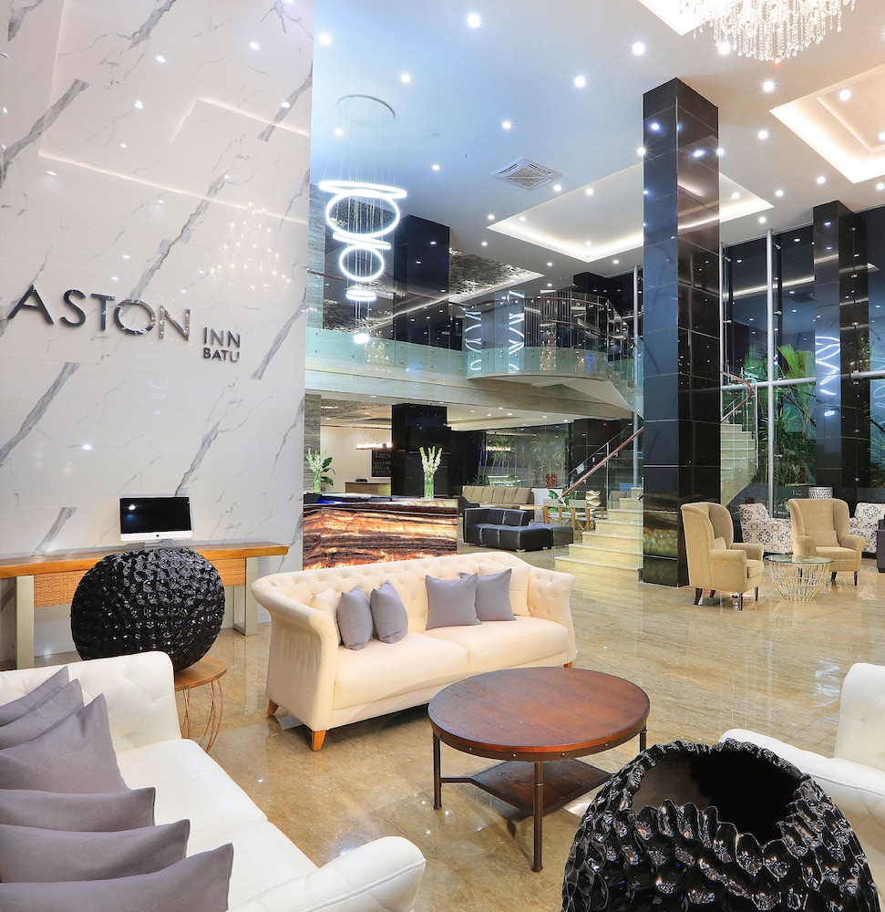 aston inn batu