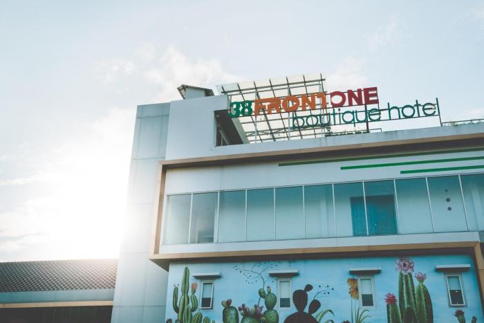 three eight front one boutique batu