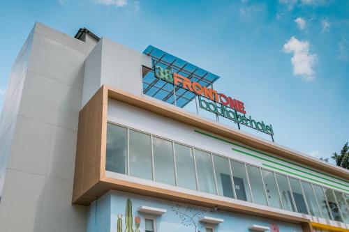 three eight front one boutique batu