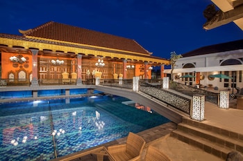 ramada suites by wyndham solo