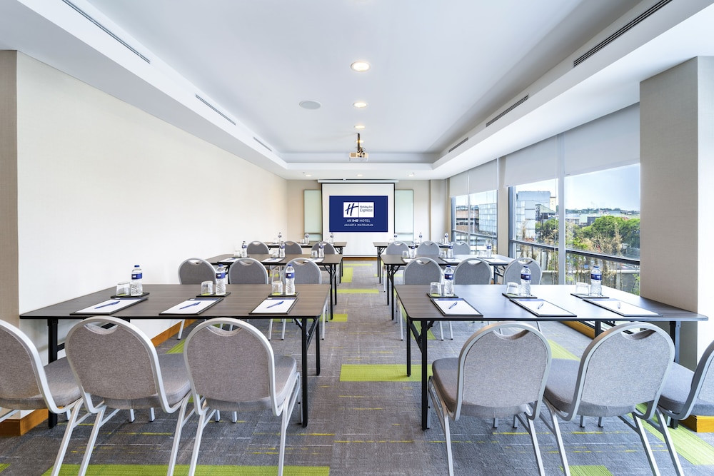 holiday inn express jakarta matraman an ihg hotel