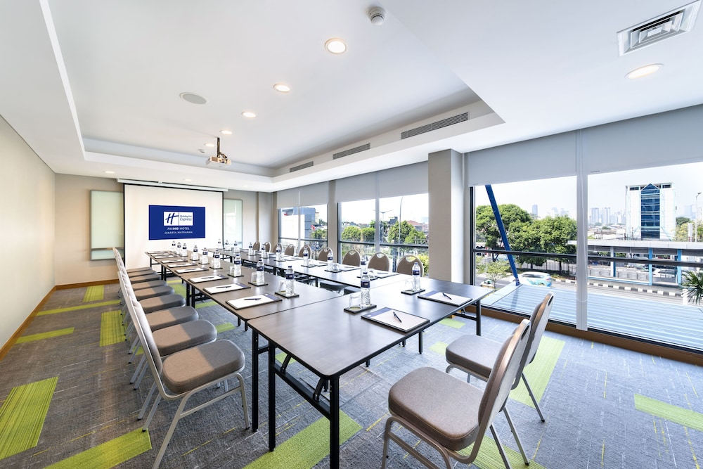 holiday inn express jakarta matraman an ihg hotel