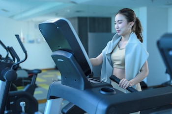 Holiday Inn Express Jakarta Matraman, An Ihg Hotel,Matraman>>East Jakarta,3.5 star