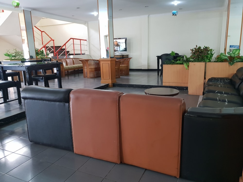 hotel cisarua indah