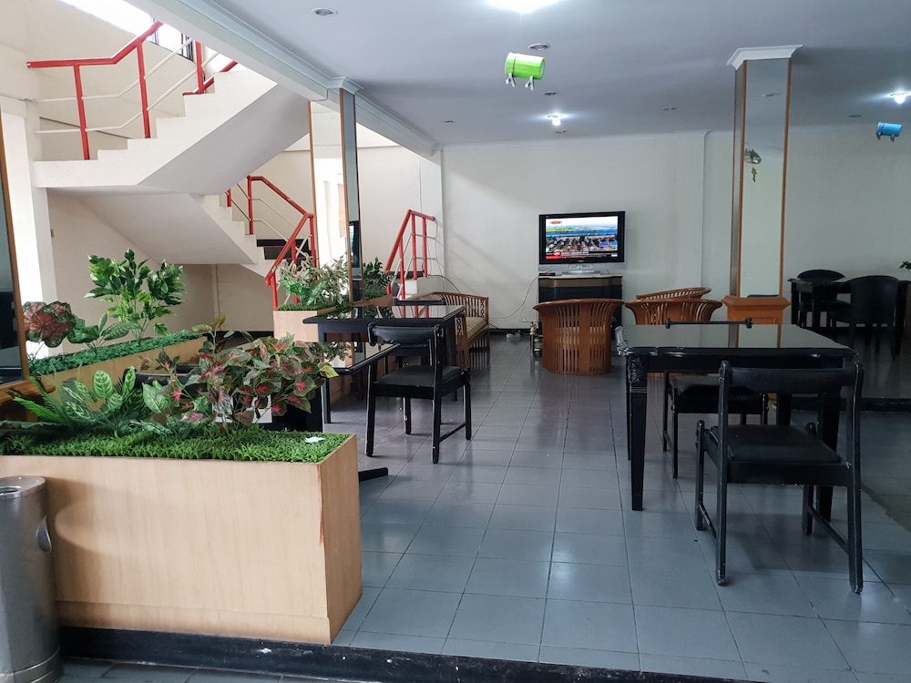 hotel cisarua indah