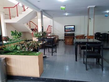 hotel cisarua indah