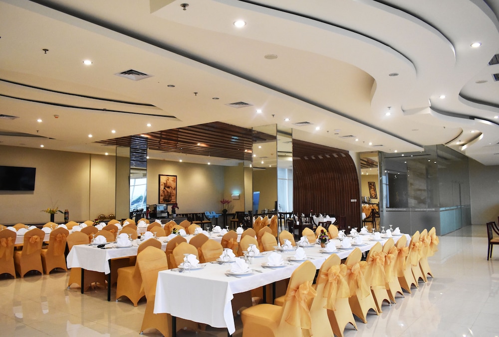 grand metro hotel tasikmalaya