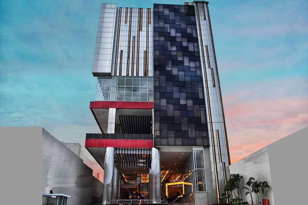 grand metro hotel tasikmalaya