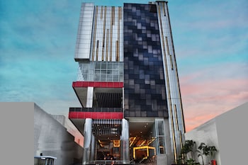 grand metro hotel tasikmalaya