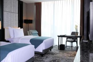 jhl solitaire gading serpong