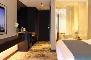 jhl solitaire gading serpong