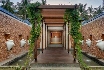 wyndham sundancer resort lombok