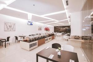 the azana hotel airport semarang