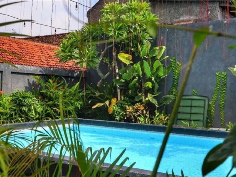 Front One Inn Kediri,Ngasem>>Kediri,3 star