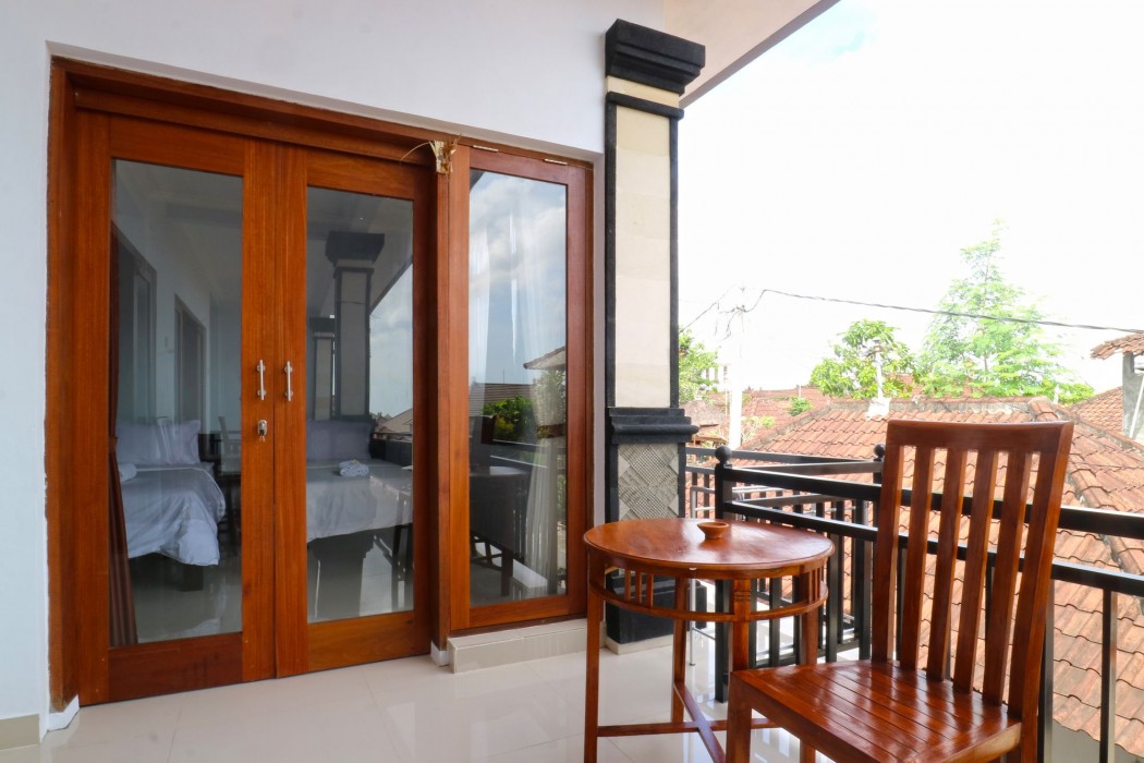 the wina echo beach guesthouse