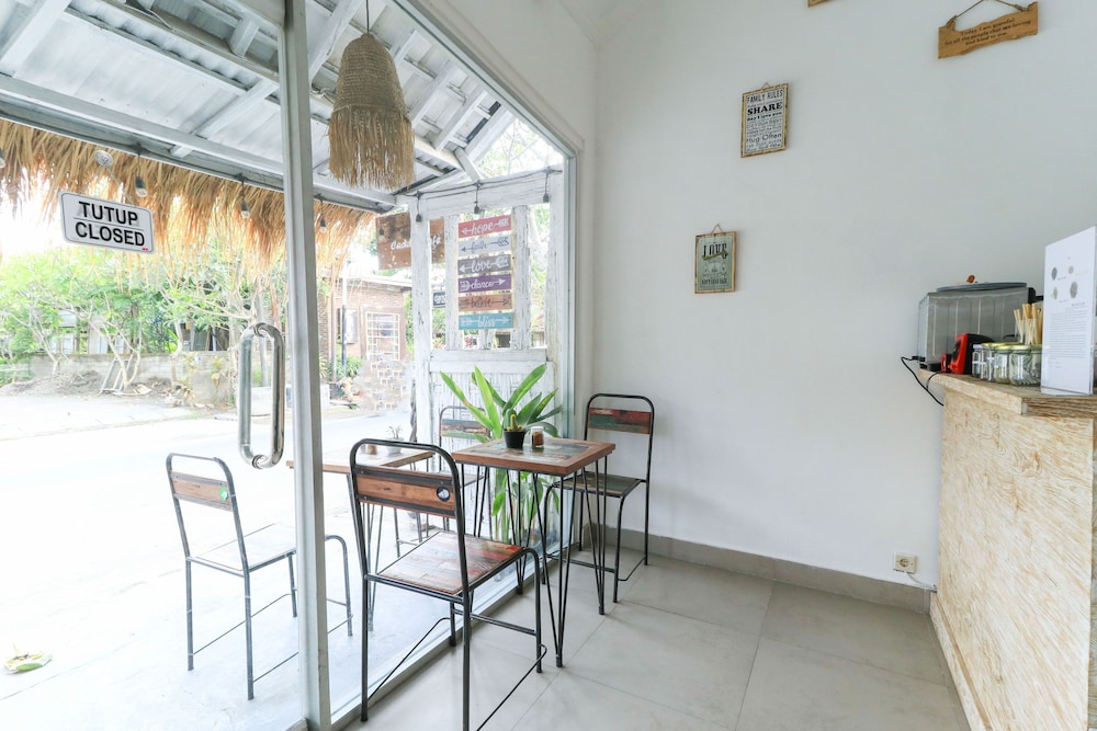 the wina echo beach guesthouse