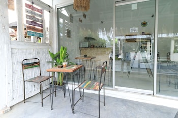 the wina echo beach guesthouse