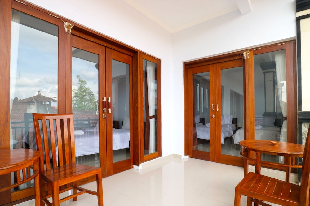 the wina echo beach guesthouse
