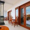the wina echo beach guesthouse