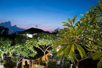 bulan bali homestay