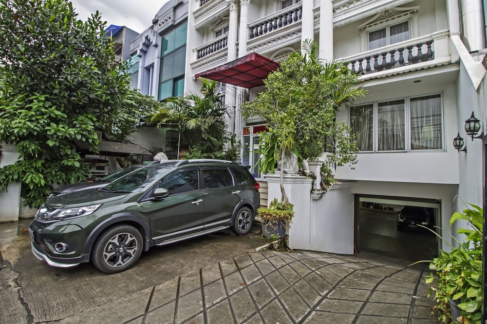 reddoorz plus guntur raya setiabudi